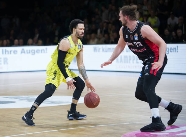 但急于进攻 但急于进攻