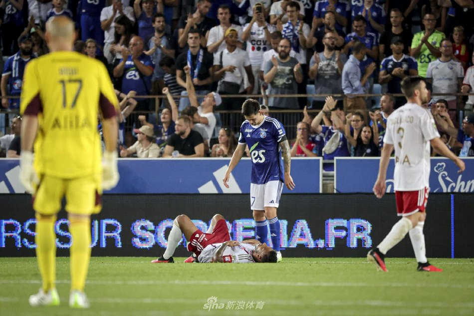 中国队以其 中国队以其