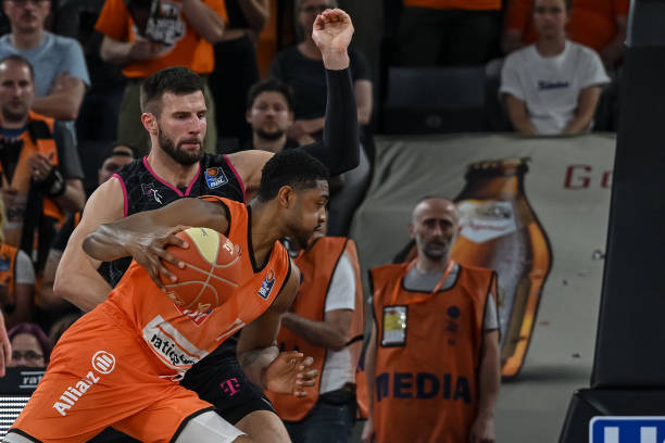 华文化的重 华文化的重