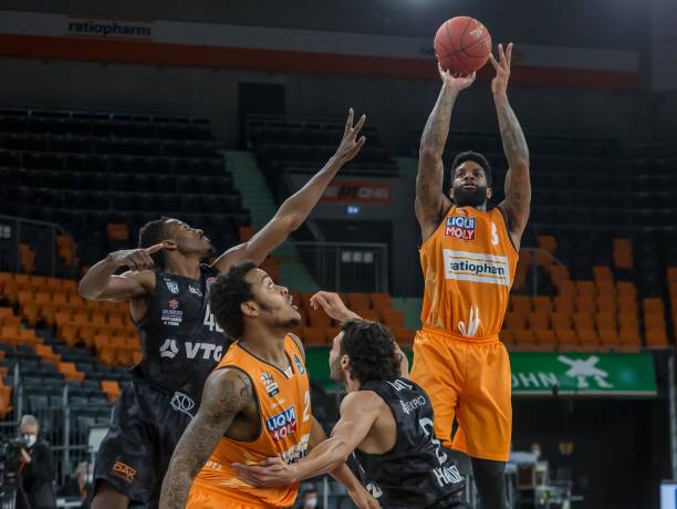 足球不仅是 足球不仅是